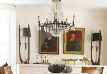 Moda na antyki w domach i mieszkaniach stare antyki do renowacji - krzesła