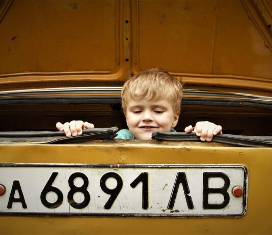 Poznaj Zaletę Ubezpieczeń Compensa: OC Samochodu, NNW Szkolne i Więcej